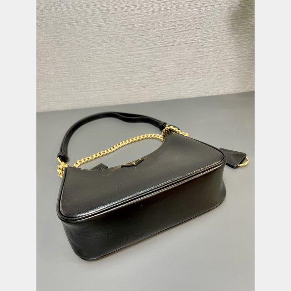 Top Prada Hoho Re-Edition Handbag