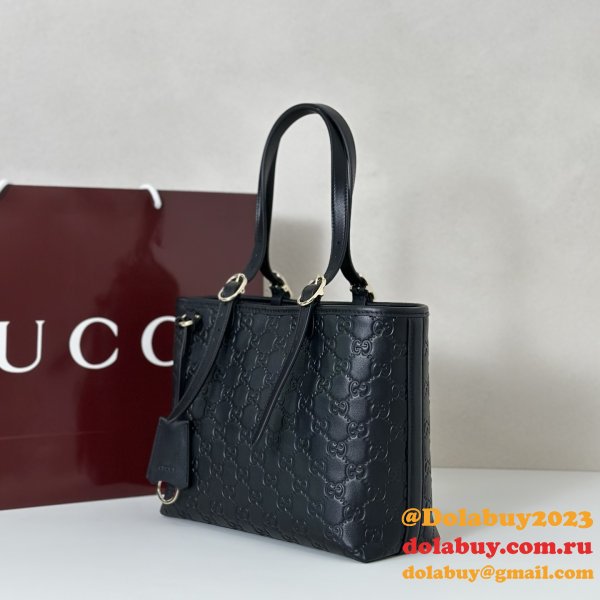 Gucci Top Quality 847456 GG Emblem Medium Tote Bag