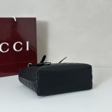 Gucci Top Quality 847456 GG Emblem Medium Tote Bag