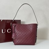 Gucci GG Emblem 848881 Small Shoulder Bag