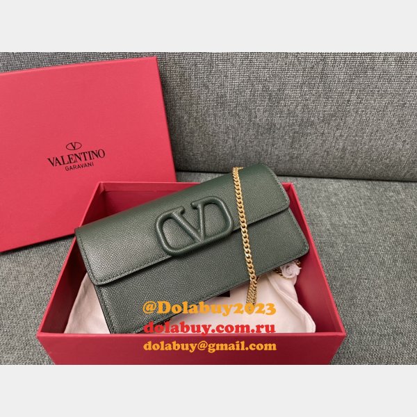 TOP Valentino Garavani Grained Calfskin Clutch