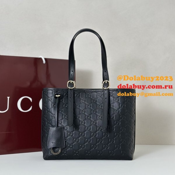 Gucci Top Quality 847456 GG Emblem Medium Tote Bag